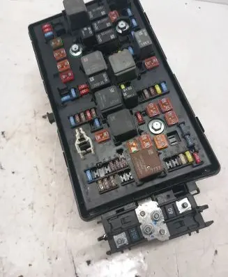 Opel Insignia A Fuse module 13485544 11323023115