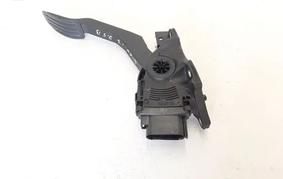 Volvo S60 Accelerator throttle pedal 31329062