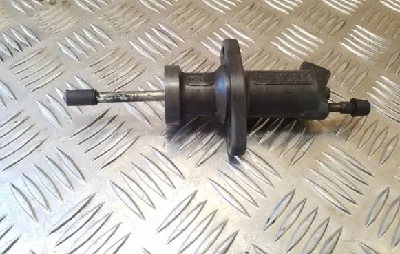 Clutch slave cylinder