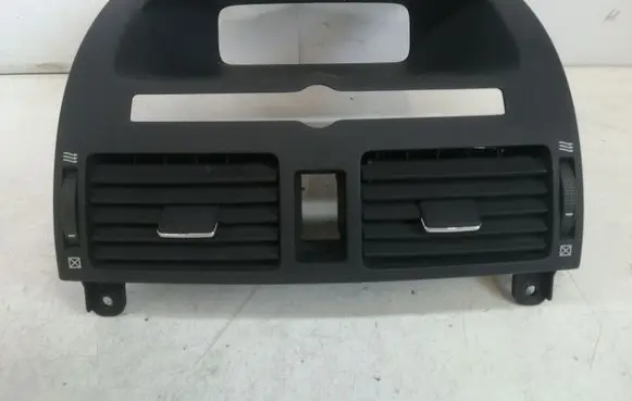Toyota Avensis T250 Dash center air vent grill 851