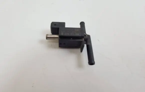 Nissan Qashqai Turbo solenoid valve 8200603558 70134303 15T252