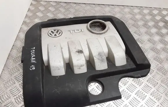 Volkswagen Touran I Engine cover (trim) 03G103925AN 03G103925BR