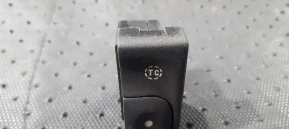 Traction control (ASR) switch