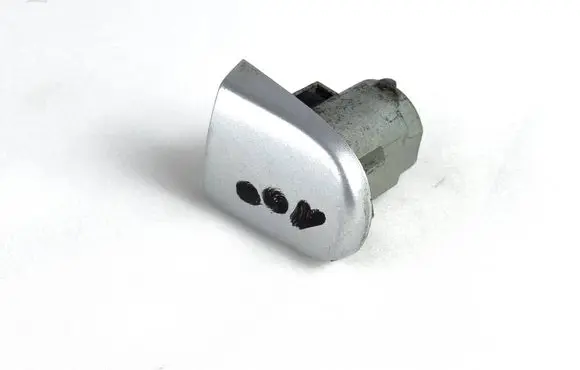 Volkswagen PASSAT B5 Front door handle cover 3b4839167