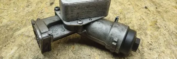 BMW 1 E81 E87 Oil filter cover 7787072