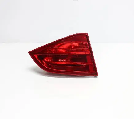 Tailgate rear/tail lights