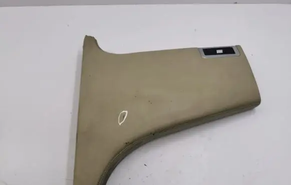 Bentley Flying Spur (B) pillar trim (bottom)