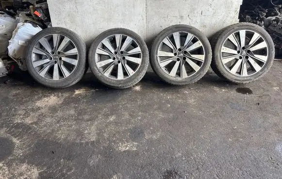 R19 alloy rim