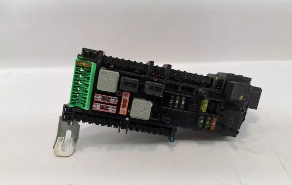 Mercedes-Benz C W204 Fuse box set A2045458732 A2129022702