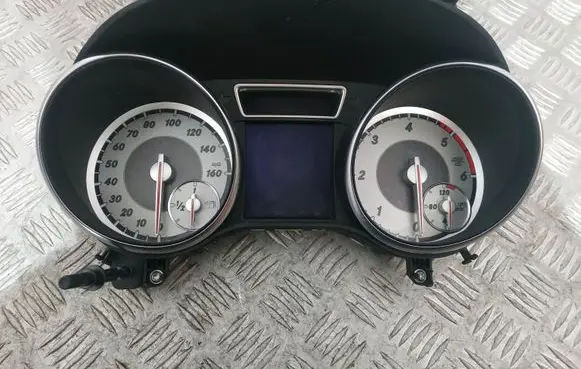 Mercedes-Benz CLA C117 X117 W117 Speedometer (instrument cluster) A1179006800 0263697031
