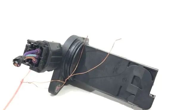 Mazda 2 Mass air flow meter E5T63271