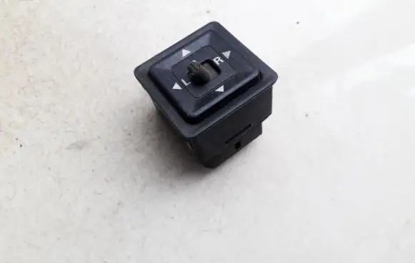 Mitsubishi Space Wagon Wing mirror switch