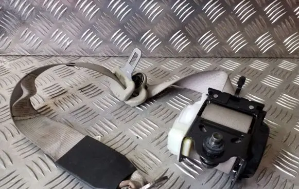 Infiniti FX Rear seatbelt TKAB0G1813