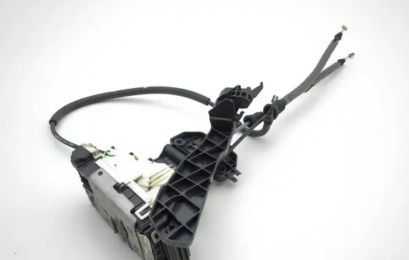 Jeep Cherokee Rear door lock P04589917AD T6DKD0323 H5528