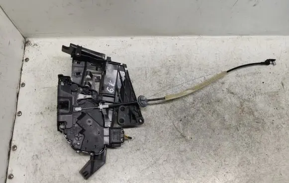 Ford C-MAX I Rear door lock