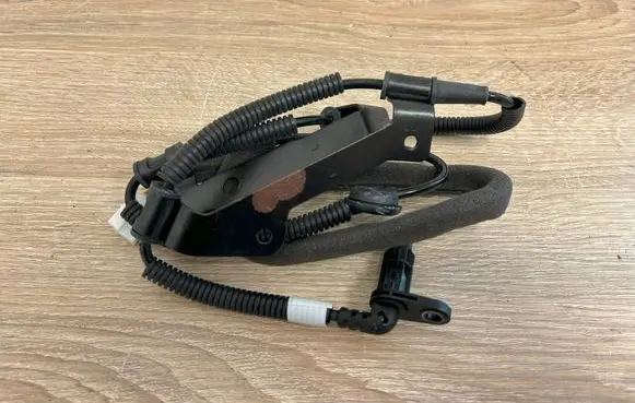 Hyundai Santa Fe ABS rear brake sensor 956802B000