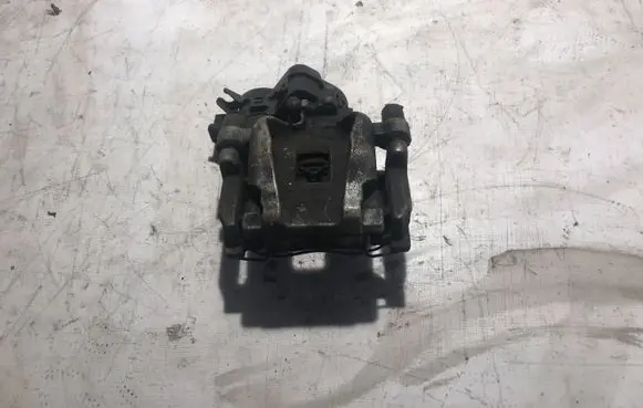 Volvo XC90 Rear brake caliper 32217364