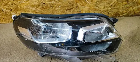 Opel Vivaro Headlight/headlamp 9808567680 0019707506 125PL7781