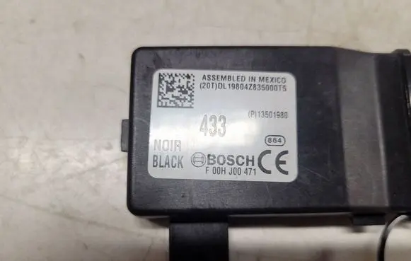 Opel Insignia A Door central lock control unit/module 13501980