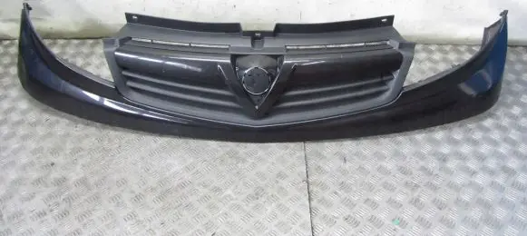 Opel Vivaro Front grill