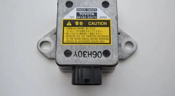 Lexus GS 300 350 430 450H Acceleration sensor 8918330070