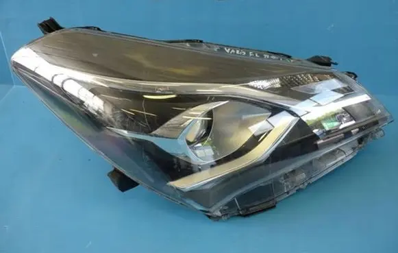 Toyota Yaris Headlight/headlamp
