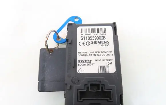 Renault Scenic II - Grand scenic II Ignition key card reader 8200125077 S118539002B