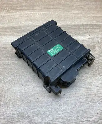 Audi 80 90 S2 B4 Engine control unit/module ECU 811906264 0280800104