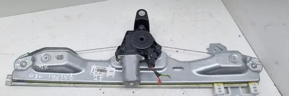 Rear door manual window regulator