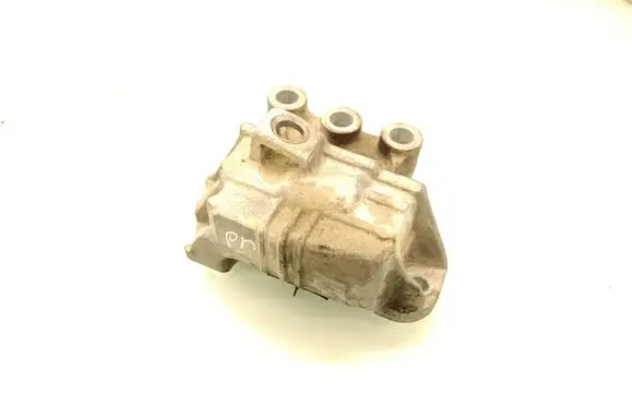 Jeep Renegade Engine mount bracket 00520685530