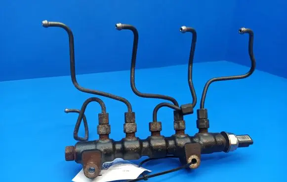Volvo V50 Fuel main line pipe 9654592680