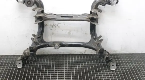 Audi Q7 4M Rear subframe 4M0500025