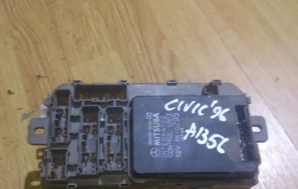 Honda Civic Fuse box set 38600s04g0 38600-s04-g0