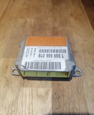 Audi A3 S3 8P Airbag control unit/module 8L0959655L