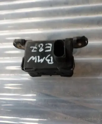 BMW 3 E46 ESP acceleration yaw rate sensor 6762769