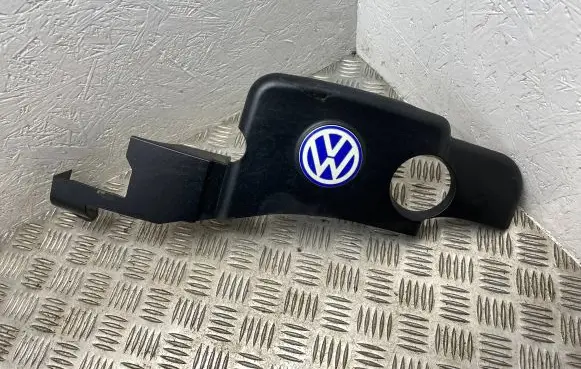 Volkswagen PASSAT B5.5 Engine cover (trim)