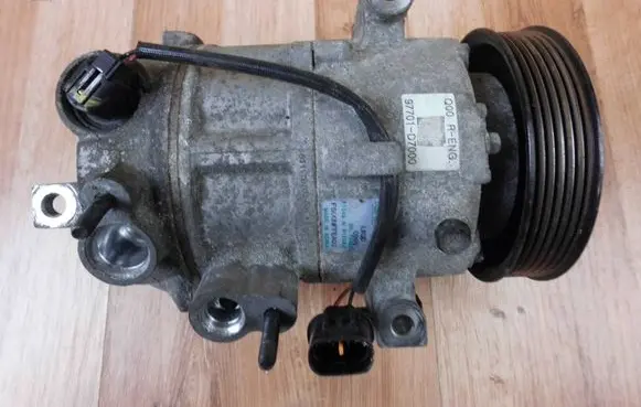 Hyundai Tucson TL Air conditioning (A/C) compressor (pump) F500NFFEA03 97701D7000
