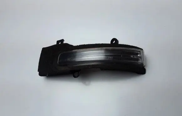 Mitsubishi Outlander Mirror indicator light 8351A067