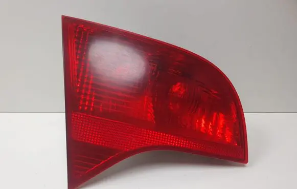 Audi A4 S4 B7 8E 8H Tailgate rear/tail lights 8E9945093A