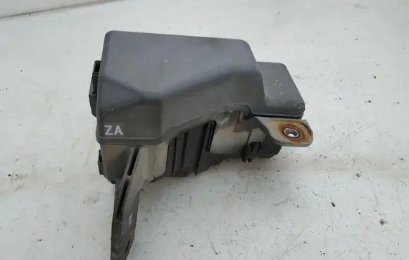 Toyota Avensis T250 Fuse module