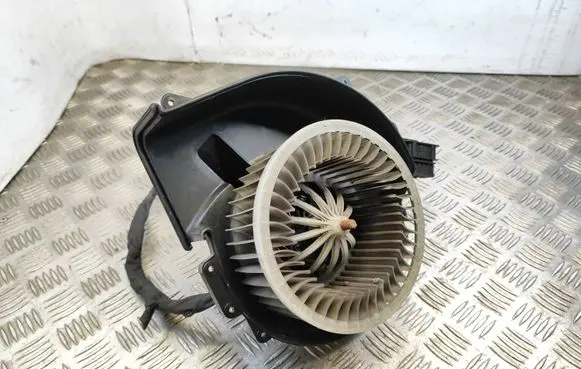 Seat Ibiza IV (6J,6P) Heater fan/blower 6R1819015 Y1551