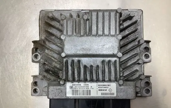 Renault Laguna III Engine control unit/module 8200882381 S122326133A 8200726923