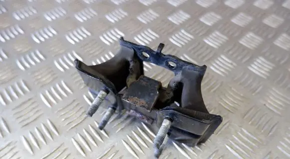 Lexus IS III XE30 Gearbox mount 1237131270