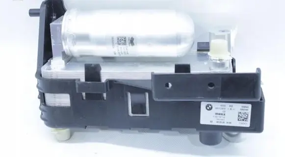 BMW 7 G70 Air conditioning (A/C) air dryer 5A1C605