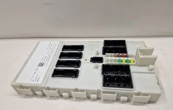 BMW 3 F30 F35 F31 Central body control module 6825538