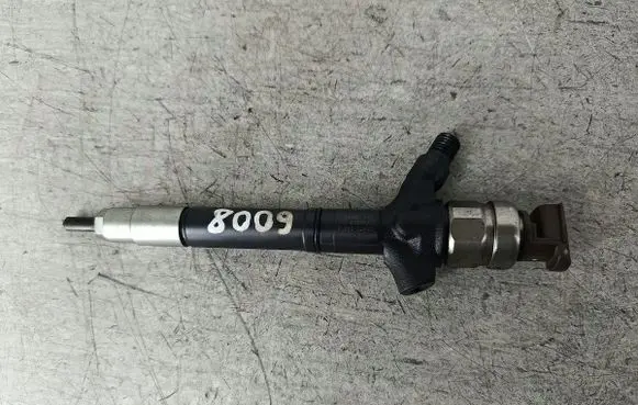 Toyota Avensis T250 Fuel injector 