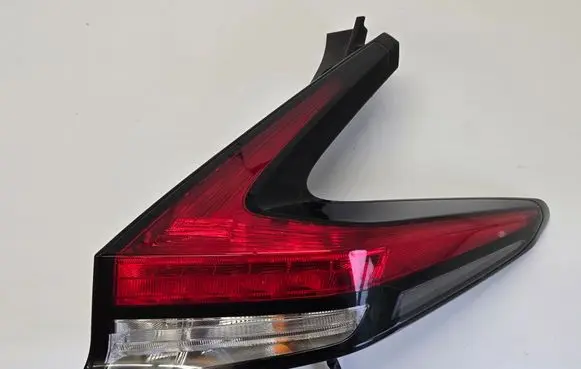 Nissan Leaf II (ZE1) Rear/tail lights 265505SH0A