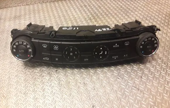 Mercedes-Benz E W211 Interior fan control switch 2118300490 A2118300490
