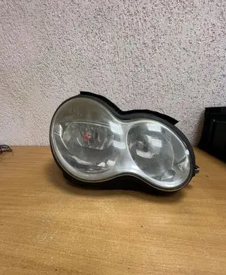 Mercedes-Benz C W203 Headlight/headlamp 0301166606 1301016075