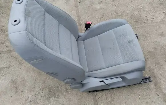 Front passenger seat